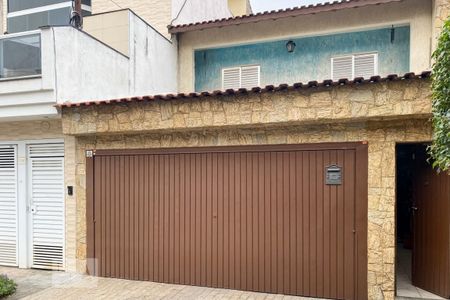 Casa para alugar com 175m², 3 quartos e 2 vagasFachada