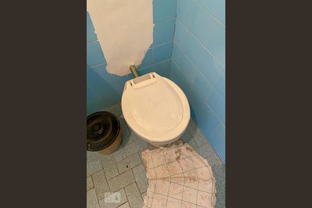 Casa à venda com 300m², 2 quartos e 1 vagaBanheiro