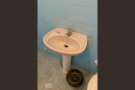 Casa à venda com 300m², 2 quartos e 1 vagaBanheiro