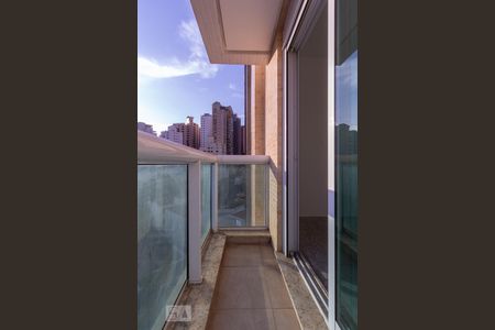 Apartamento à venda com 190m², 4 quartos e 4 vagas Apartamento à venda com 190m², 4 quartos e 4 vagasVaranda da Suíte 2