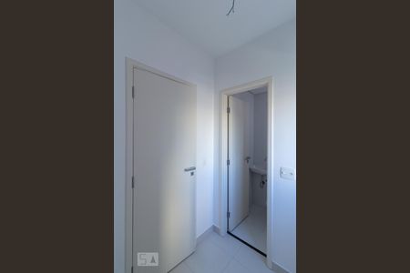 Apartamento à venda com 190m², 4 quartos e 4 vagas Apartamento à venda com 190m², 4 quartos e 4 vagasQuarto de Serviço
