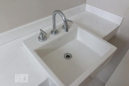 Apartamento à venda com 190m², 4 quartos e 4 vagas Apartamento à venda com 190m², 4 quartos e 4 vagasBanheiro da Suíte 1