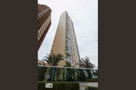 Apartamento à venda com 190m², 4 quartos e 4 vagasFachada