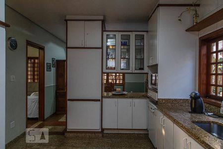 Casa para alugar com 600m², 4 quartos e 8 vagasCozinha