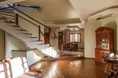 Casa para alugar com 600m², 4 quartos e 8 vagasSala