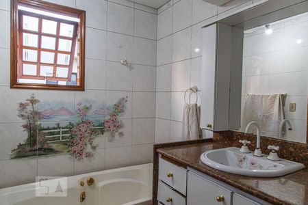 Casa para alugar com 600m², 4 quartos e 8 vagasBanheiro Suíte 3