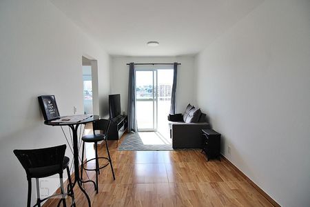 Sala  de Apartamento com 2 quartos, 53m² Baeta Neves