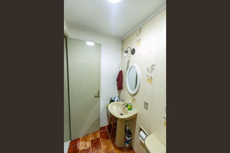 Banheiro de apartamento à venda com 1 quarto, 35m² em Glória, Porto Alegre