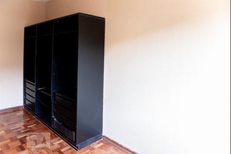 Casa à venda com 220m², 3 quartos e 2 vagasQuarto 3