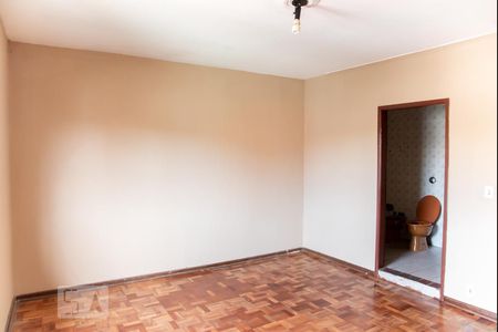 Casa à venda com 220m², 3 quartos e 2 vagasSuite