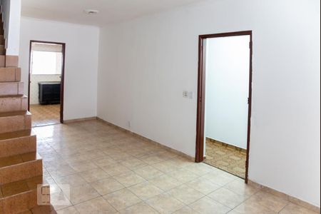 Sala de casa à venda com 3 quartos, 220m² em Vila Tolstoi, São Paulo