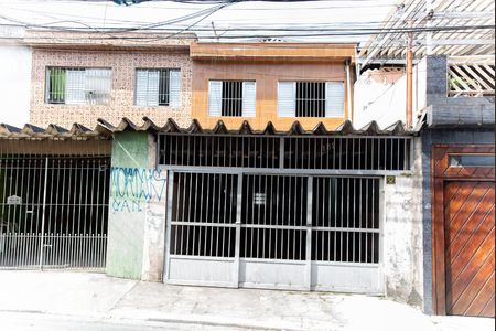 Casa à venda com 220m², 3 quartos e 2 vagasFachada