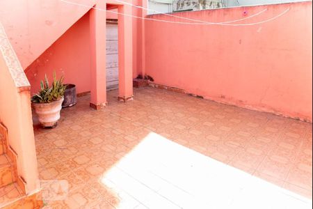 Casa à venda com 220m², 3 quartos e 2 vagasQuintal