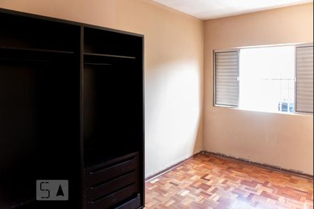 Casa à venda com 220m², 3 quartos e 2 vagasQuarto 3