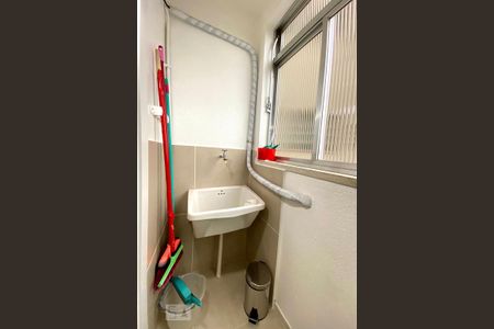 Apartamento para alugar com 75m², 2 quartos e 1 vagaÁrea de Serviço