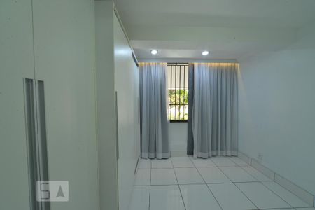 Quarto de apartamento para alugar com 1 quarto, 27m² em Asa Norte, Brasília