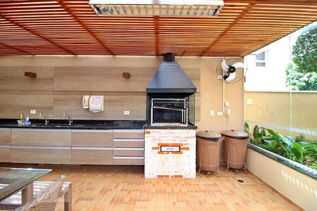 Apartamento à venda com 125m², 3 quartos e 3 vagasChurrasqueira