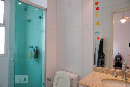 Apartamento à venda com 175m², 3 quartos e 2 vagasBanheiro da Suíte 2