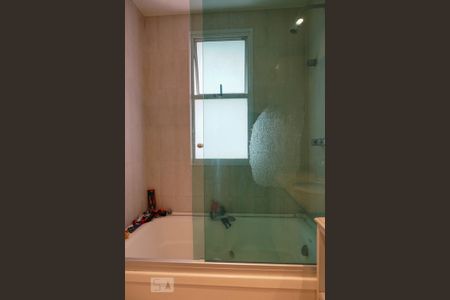 Apartamento à venda com 175m², 3 quartos e 2 vagasBanheiro da Suíte