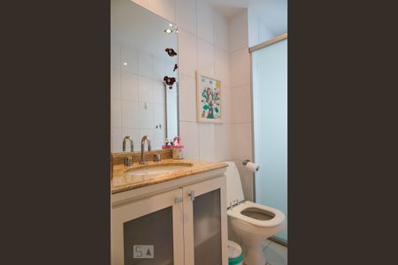 Apartamento à venda com 175m², 3 quartos e 2 vagasBanheiro 3