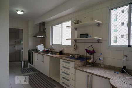 Apartamento à venda com 175m², 3 quartos e 2 vagasCozinha
