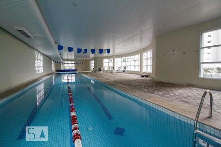 Apartamento à venda com 175m², 3 quartos e 2 vagasÁrea comum - Piscina coberta