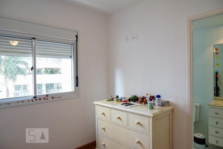 Apartamento à venda com 175m², 3 quartos e 2 vagasSuíte 2