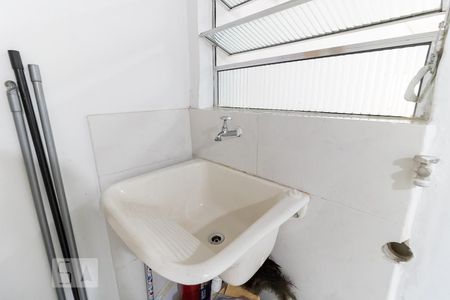 Casa à venda com 199m², 4 quartos e 2 vagas Casa à venda com 199m², 4 quartos e 2 vagasLavanderia