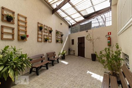 Casa à venda com 199m², 4 quartos e 2 vagas Casa à venda com 199m², 4 quartos e 2 vagasEntrada