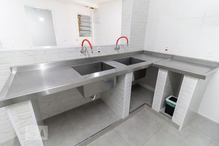 Casa à venda com 199m², 4 quartos e 2 vagas Casa à venda com 199m², 4 quartos e 2 vagasCozinha