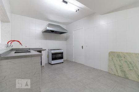 Casa à venda com 199m², 4 quartos e 2 vagas Casa à venda com 199m², 4 quartos e 2 vagasCozinha
