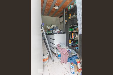 Casa para alugar com 160m², 2 quartos e 2 vagasQuarto Depósito