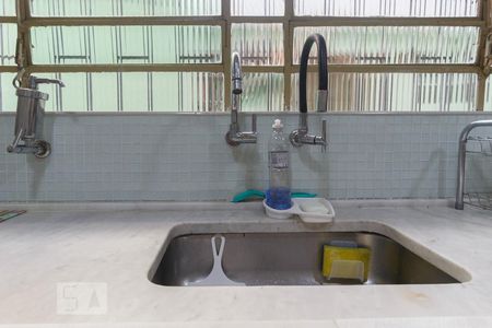 Casa para alugar com 160m², 2 quartos e 2 vagasCozinha