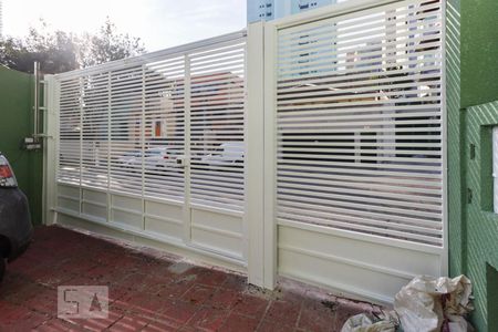 Casa para alugar com 160m², 2 quartos e 2 vagasGaragem - Portão automático