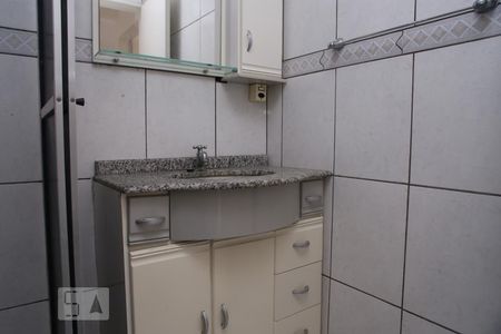 Banheiro de apartamento à venda com 1 quarto, 40m² em Santa Tereza, Porto Alegre