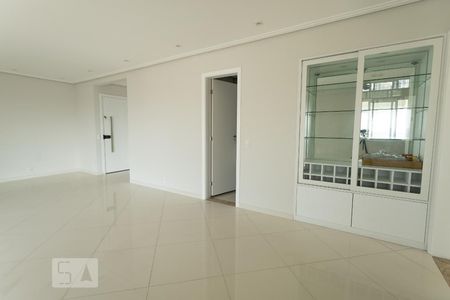 Sala de apartamento para alugar com 3 quartos, 130m² em Chácara Mafalda, São Paulo