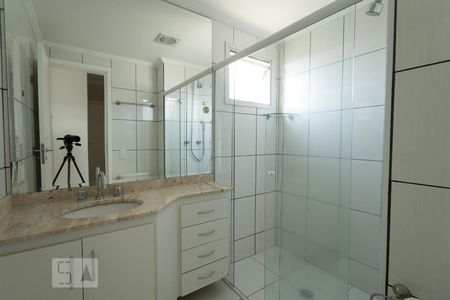 Suíte de apartamento para alugar com 3 quartos, 130m² em Chácara Mafalda, São Paulo