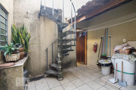 Casa à venda com 150m², 3 quartos e 2 vagasÁrea de serviço 