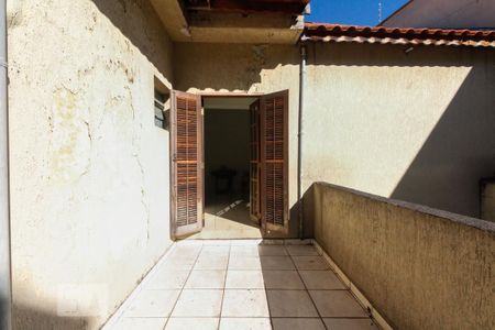 Casa à venda com 150m², 3 quartos e 2 vagasSacada Quarto 2