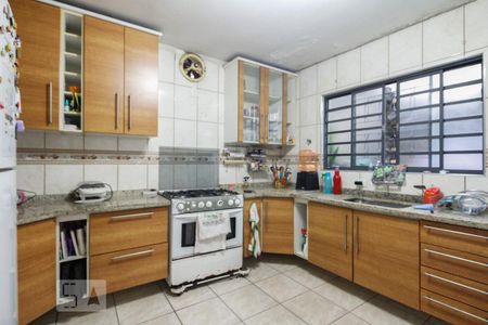 Casa à venda com 150m², 3 quartos e 2 vagasCozinha 