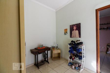 Casa à venda com 150m², 3 quartos e 2 vagasQuarto 2