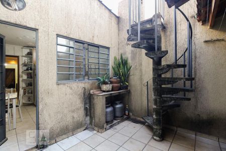 Casa à venda com 150m², 3 quartos e 2 vagasÁrea de serviço 