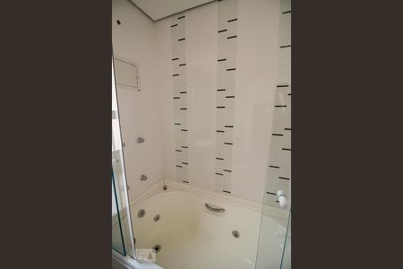 Apartamento à venda com 254m², 3 quartos e 4 vagasBanheiro da Suíte 1