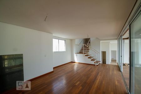 Apartamento à venda com 254m², 3 quartos e 4 vagasSala 2