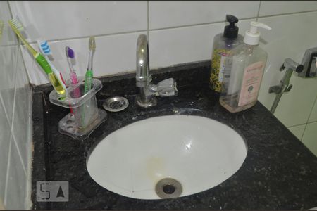 Banheiro  de apartamento à venda com 1 quarto, 41m² em Copacabana, Rio de Janeiro