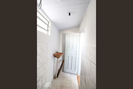 Banheiro de casa para alugar com 1 quarto, 20m² em Vila Mangalot, São Paulo
