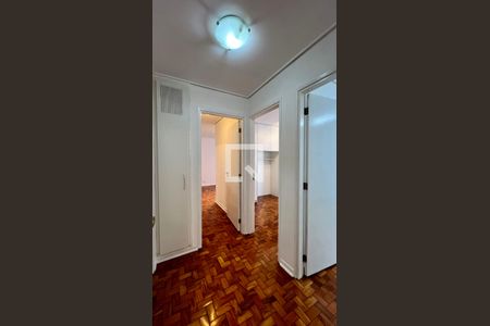 Apartamento para alugar com 94m², 3 quartos e 1 vaga Apartamento para alugar com 94m², 3 quartos e 1 vagaCorredor