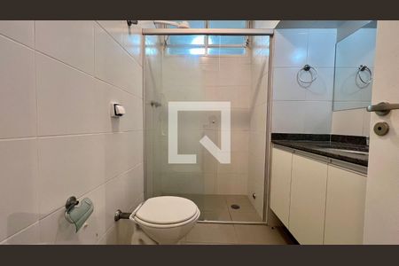 Apartamento para alugar com 94m², 3 quartos e 1 vaga Apartamento para alugar com 94m², 3 quartos e 1 vagaBanheiro da Suíte