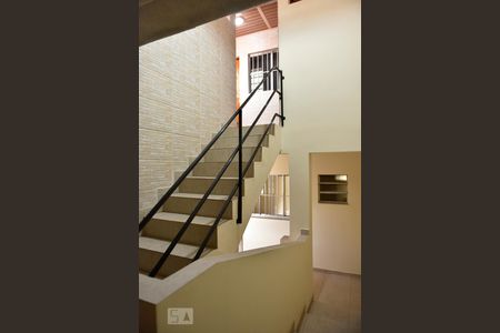 Escasdaria de kitnet/studio para alugar com 1 quarto, 30m² em Vila Invernada, São Paulo