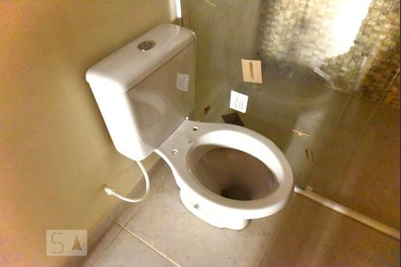 Banheiro - vaso de kitnet/studio para alugar com 1 quarto, 30m² em Vila Invernada, São Paulo